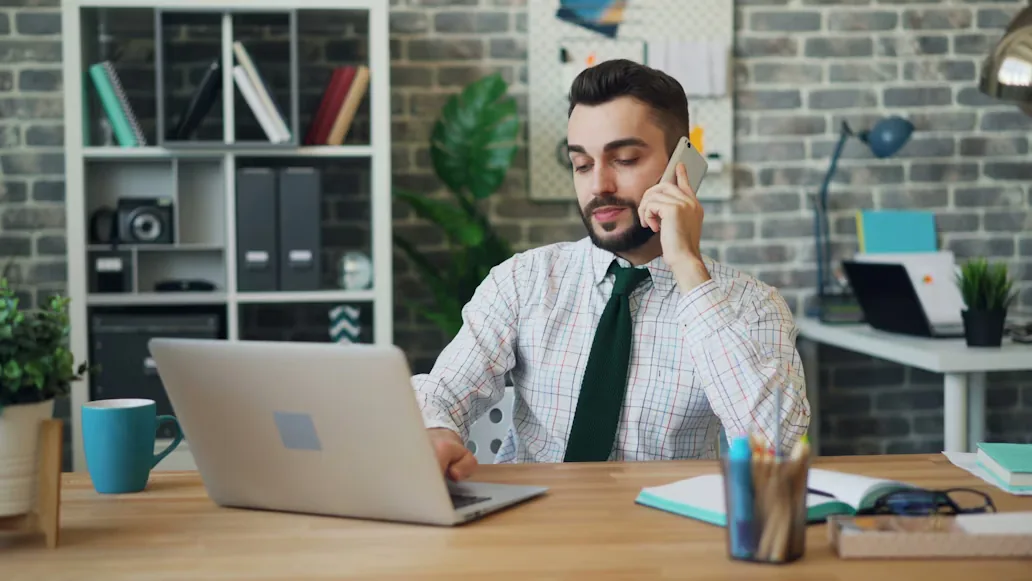 Home service business sending an appointment reminder text message to a customer